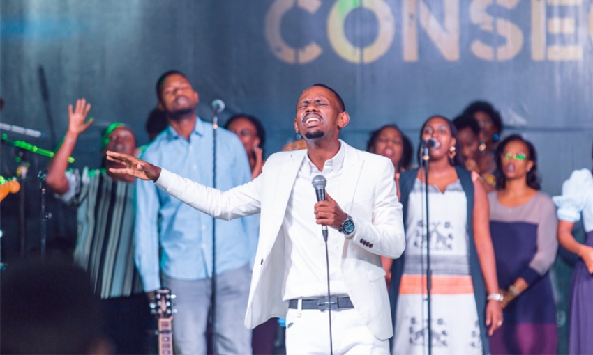 Prosper Nkomezi electrified Burundians with powerful praise and worship moment - Photos & Videos